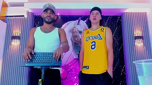 Snapshot of Asmodeohot20 chatting on November 25, 5:51 am Asmodeohot20 online show from November 25, 5:51 am