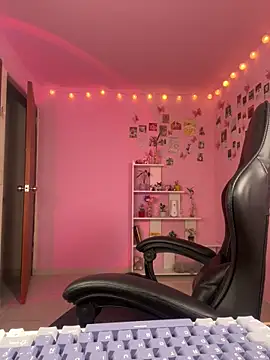 Davne  online show from February 20, 2:30 am