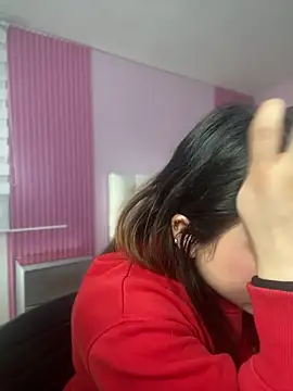 MaddieHunter online show from January 14, 1:50 pm