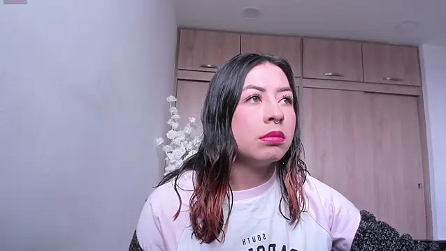 MaddieHunter online show from July 18, 2:54 pm