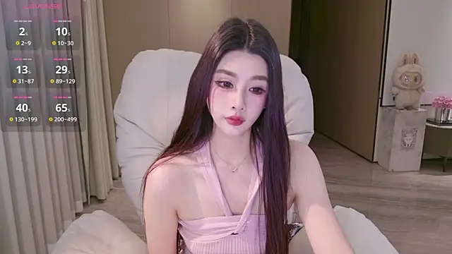 Snapshot of LULUbbaby_520 chatting on December 15, 3:49 pm LULUbbaby 520 online show from December 15, 3:49 pm