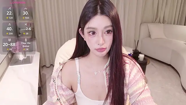 Snapshot of LULUbbaby_520 chatting on February 9, 12:09 pm LULUbbaby 520 online show from February 9, 12:09 pm