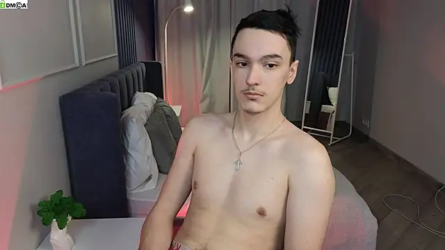 MoonlinSkinn online show from March 13, 1:12 am