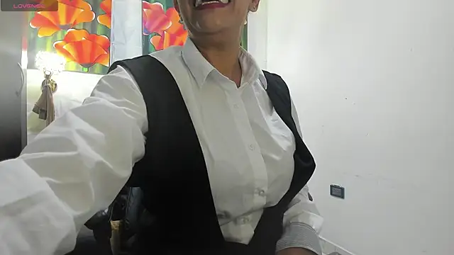 Snapshot of Miss_clarepocahose chatting on January 16, 12:58 am Miss clarepocahose online show from January 16, 12:58 am