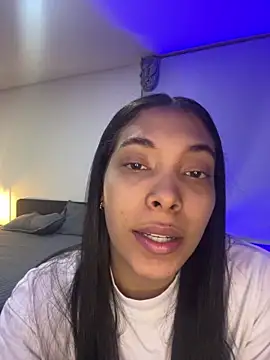 Snapshot of KarolRojas_22 chatting on May 9, 2:06 am KarolRojas 22 online show from May 9, 2:06 am