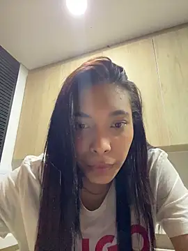 Snapshot of KarolRojas_22 chatting on June 12, 9:08 am KarolRojas 22 online show from June 12, 9:08 am