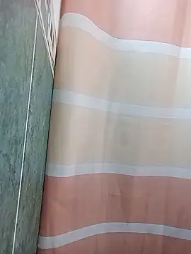 ChrisFloresP online show from November 28, 12:41 pm