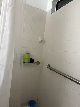 Snapshot of 2addictivelyhorny chatting on December 2, 10:09 am 2addictivelyhorny online show from December 2, 10:09 am