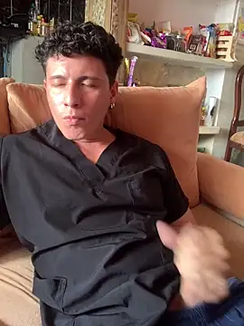 Snapshot of angelxxx95 chatting on February 27, 5:13 pm angelxxx95 online show from February 27, 5:13 pm