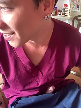 Snapshot of angelxxx95 chatting on March 26, 3:06 pm angelxxx95 online show from March 26, 3:06 pm