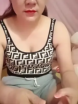 Lily-ross22 online show from June 11, 1:49 am