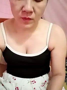 Lily-ross22 online show from July 19, 7:17 pm