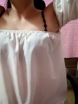 Lily-ross22 online show from July 25, 8:23 am