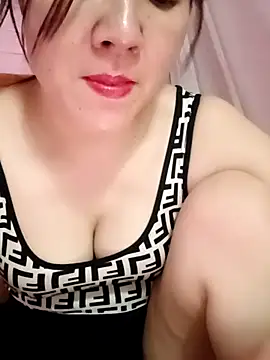 Lily-ross22 online show from July 30, 3:38 am