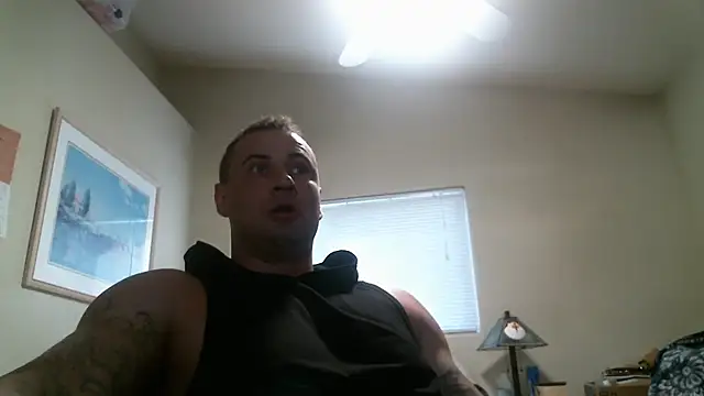 Snapshot of Honorablyrespectedgent chatting on December 3, 11:25 pm Honorablyrespectedgent online show from December 3, 11:25 pm