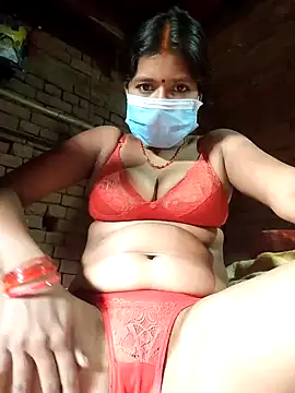 Snapshot of Curvy_Vamikaa chatting on December 16, 8:52 am Curvy Vamikaa online show from December 16, 8:52 am