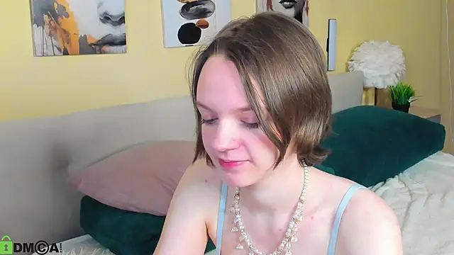 Snapshot of Olivia_Riesz chatting on May 5, 1:13 am Olivia Riesz online show from May 5, 1:13 am