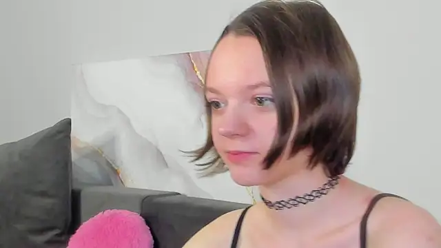 Snapshot of Olivia_Riesz chatting on June 3, 1:08 am Olivia Riesz online show from June 3, 1:08 am