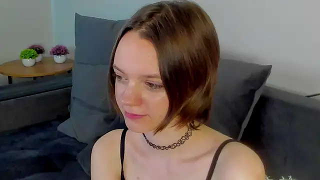 Snapshot of Olivia_Riesz chatting on June 14, 2:24 am Olivia Riesz online show from June 14, 2:24 am