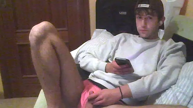 Snapshot of Hugoo_21 chatting on December 13, 11:10 pm Hugoo 21 online show from December 13, 11:10 pm