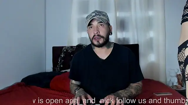 Snapshot of ARIA_AND_NICK chatting on December 16, 1:05 pm ARIA AND NICK online show from December 16, 1:05 pm