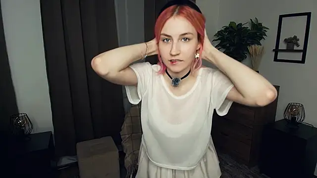 Snapshot of JenaePilkenton chatting on December 3, 8:45 am JenaePilkenton online show from December 3, 8:45 am