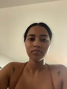 Snapshot of agathaa__1 chatting on December 20, 10:28 pm agathaa 1 online show from December 20, 10:28 pm