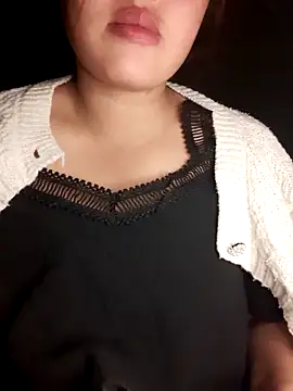 Snapshot of mai-mai-97 chatting on December 15, 3:27 pm mai-mai-97 online show from December 15, 3:27 pm