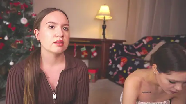 Snapshot of VirginiaRowe chatting on December 16, 2:33 pm VirginiaRowe online show from December 16, 2:33 pm