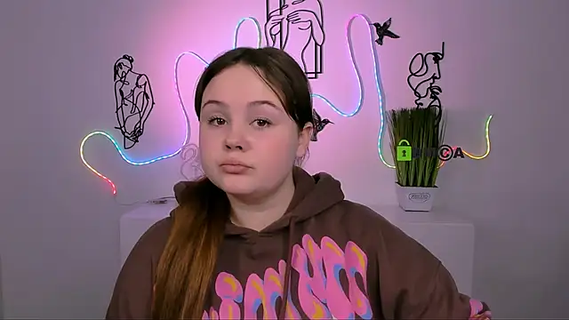 Snapshot of candy_flossie1 chatting on December 15, 6:17 am candy flossie1 online show from December 15, 6:17 am