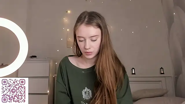 Snapshot of AmyForYouu chatting on December 13, 9:09 pm AmyForYouu online show from December 13, 9:09 pm