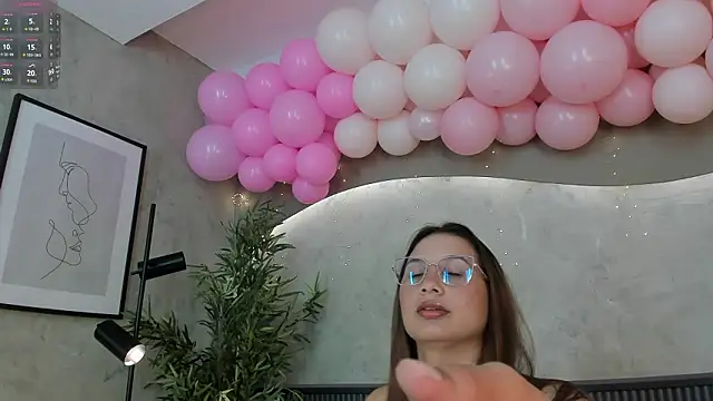 Lola saenz  online show from March 17, 1:36 pm