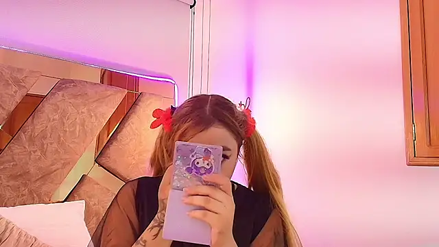 Snapshot of emma_cook_ chatting on November 27, 8:44 pm emma cook online show from November 27, 8:44 pm