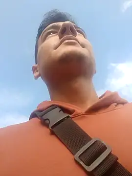 Snapshot of STUDIO-1 chatting on December 16, 1:16 pm STUDIO-1 online show from December 16, 1:16 pm