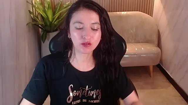 Snapshot of tatiscelis_tf chatting on November 30, 1:20 am tatiscelis tf online show from November 30, 1:20 am