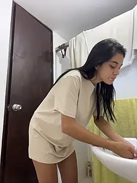 Snapshot of Miia_moonn chatting on December 15, 11:36 am Miia moonn online show from December 15, 11:36 am