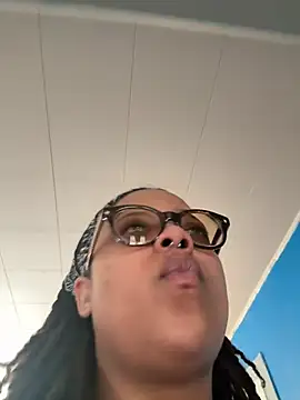 Snapshot of hazeleyedemonx13 chatting on April 16, 8:09 pm hazeleyedemonx13 online show from April 16, 8:09 pm