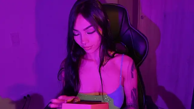 AriaLakshmi online show from March 8, 5:00 am