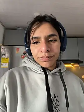 Snapshot of SaraAndrade_ chatting on March 26, 1:17 pm SaraAndrade online show from March 26, 1:17 pm