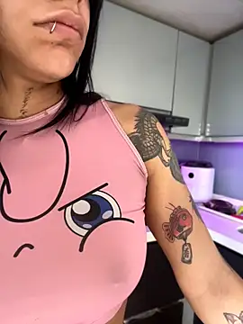 Snapshot of SaraAndrade_ chatting on April 8, 3:34 pm SaraAndrade online show from April 8, 3:34 pm