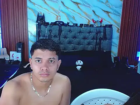 Snapshot of Meryandcris chatting on November 25, 4:01 am Meryandcris online show from November 25, 4:01 am