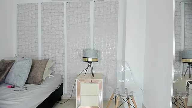 Snapshot of niicole_steele_ chatting on December 5, 8:05 pm niicole steele online show from December 5, 8:05 pm