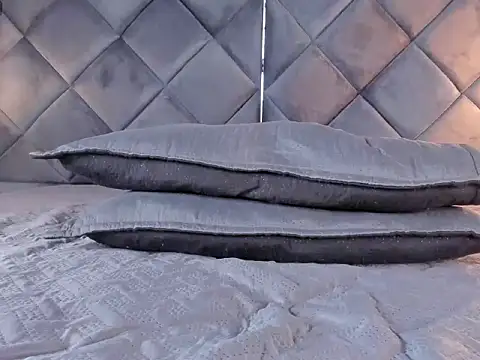 Snapshot of honey-lizzy chatting on November 28, 2:20 pm honey-lizzy online show from November 28, 2:20 pm