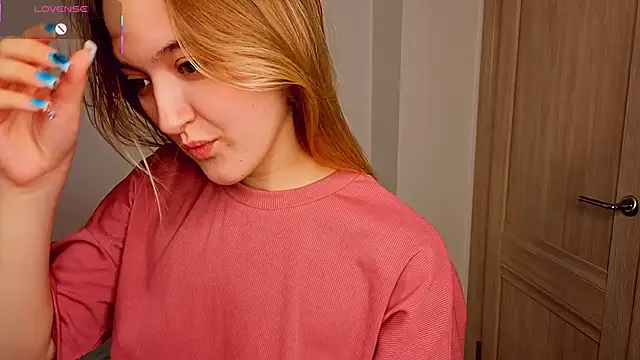 MarySparkl online show from December 3, 7:45 pm