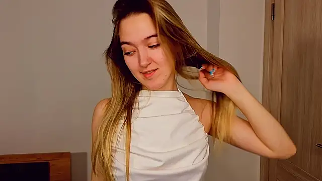 MarySparkl online show from December 4, 7:33 pm