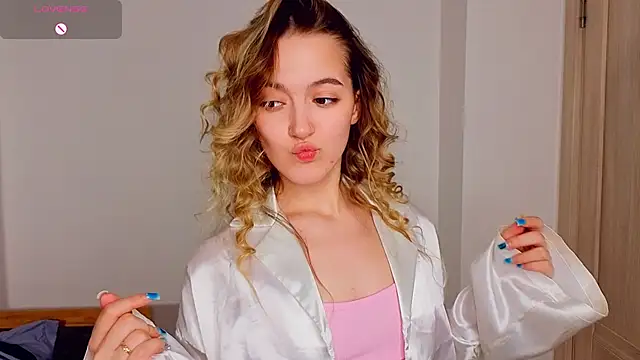 MarySparkl online show from December 21, 8:16 pm