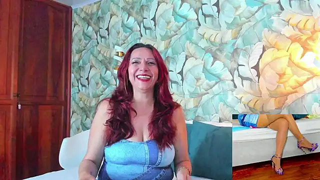 Snapshot of Madame_Angelic_1 chatting on June 24, 4:22 am Madame Angelic 1 online show from June 24, 4:22 am