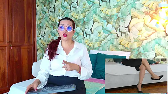 Snapshot of Madame_Angelic_1 chatting on July 10, 3:55 am Madame Angelic 1 online show from July 10, 3:55 am