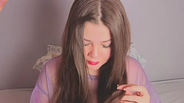 amyvans  online show from August 4, 9:17 pm