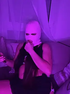 linaatchikita online show from March 7, 10:51 pm